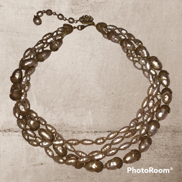 Beautiful Vintage Miriam Haskell Multi-strand Pearl Necklace - Picture 7 of 8